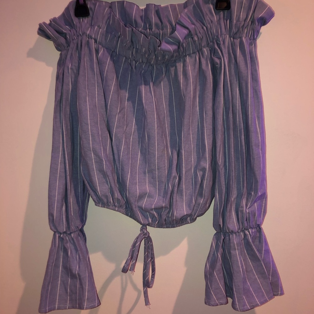 Cute of the shoulder blue and white ruffled shirt